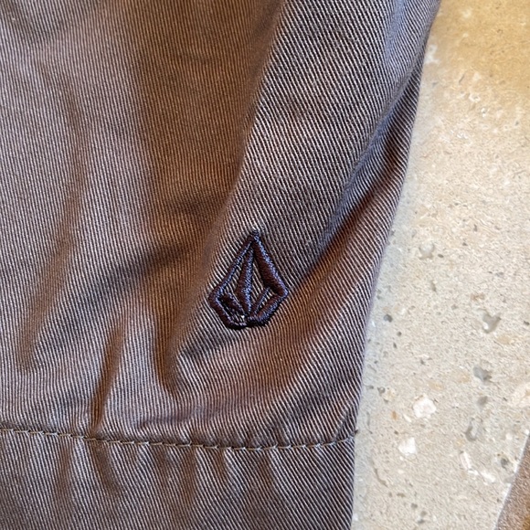 Volcom Twill Shorts Size 30 - Picture 6 of 6